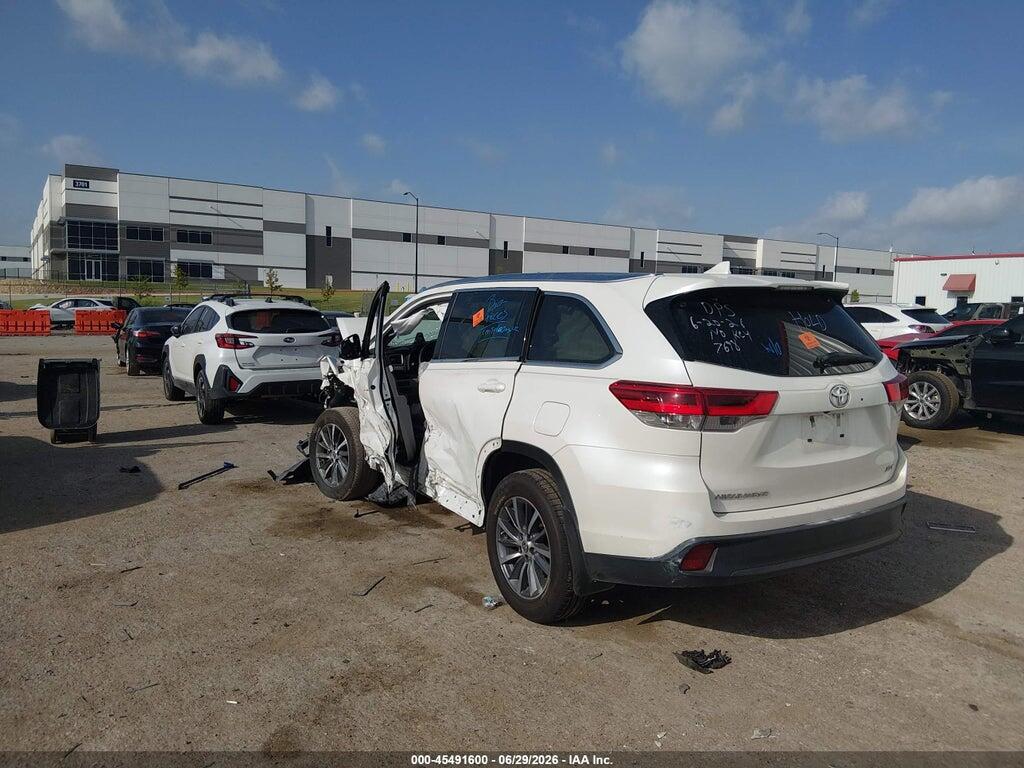 5TDKZRFH3KS367698 2019 TOYOTA HIGHLANDER photo no. 3