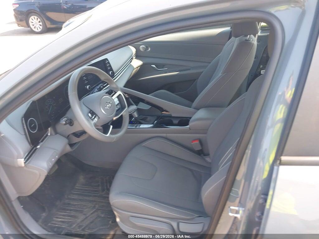 KMHLS4AG8NU369775 2022 HYUNDAI ELANTRA photo no. 5
