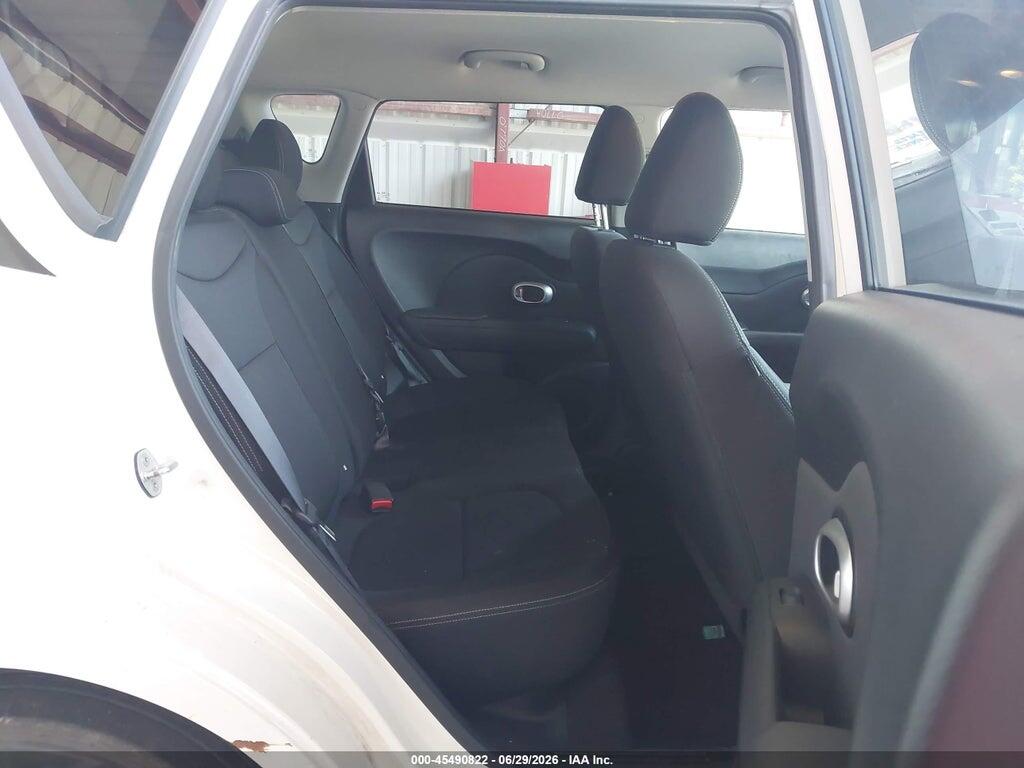 KNDJN2A25G7279366 2016 KIA SOUL photo no. 8