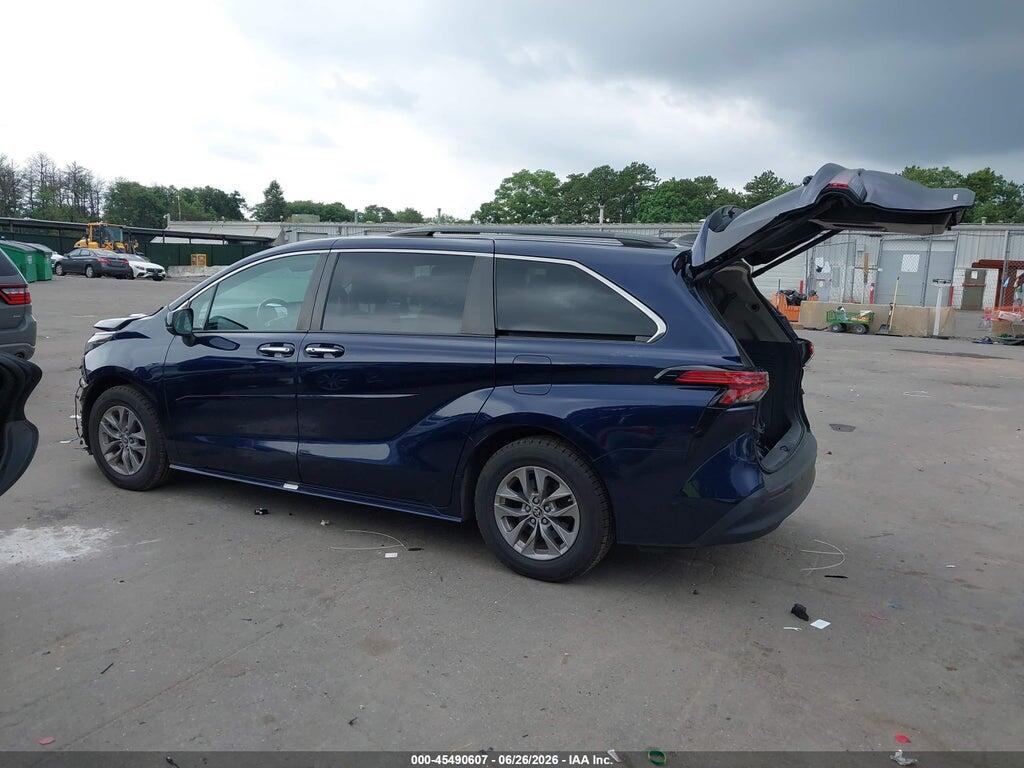 5TDYSKFC2NS045925 2022 TOYOTA SIENNA photo no. 3