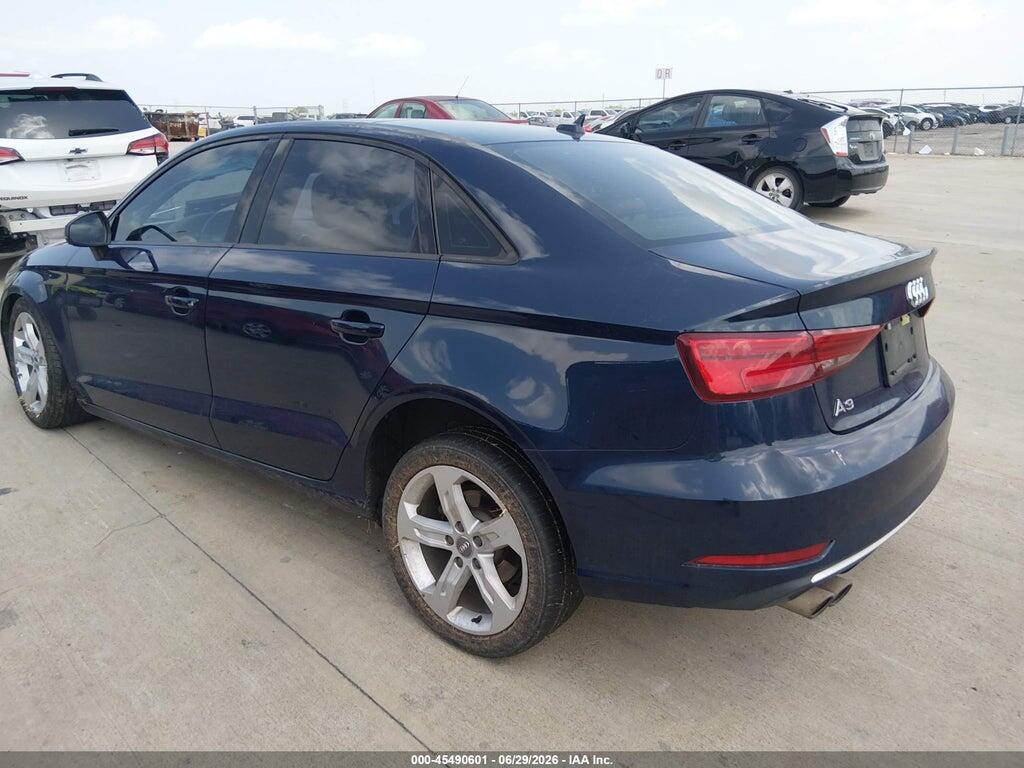 WAUAUGFF4J1040250 2018 AUDI A3 photo no. 3