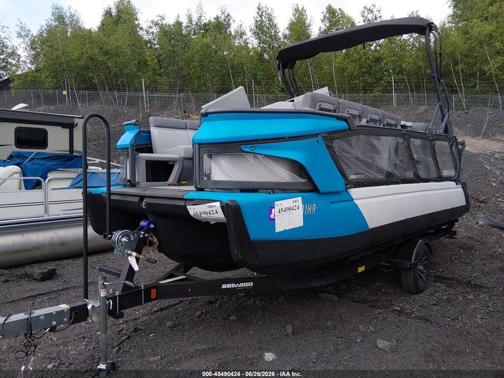 00000YDV65192C222 2022 SEADOO SWITCH CRUISE photo no. 2