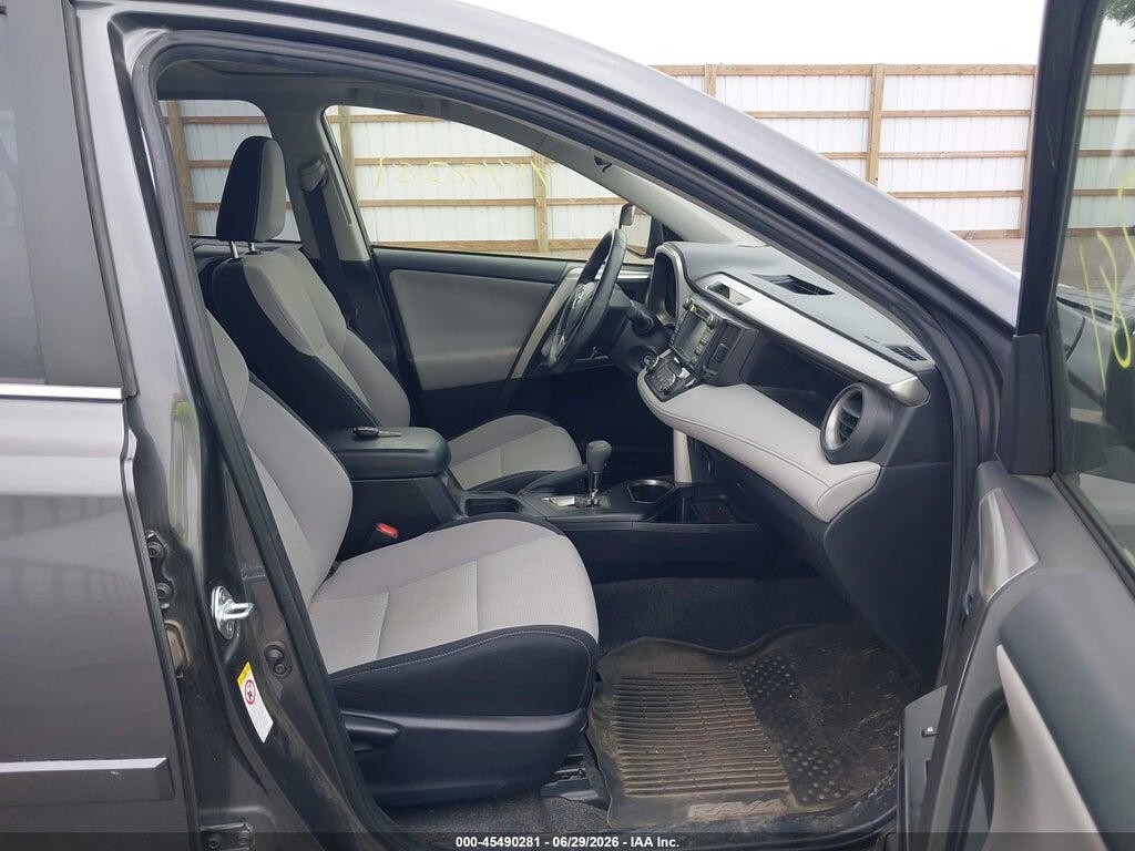 JTMRFREV9GJ101556 2016 TOYOTA RAV4 photo no. 5