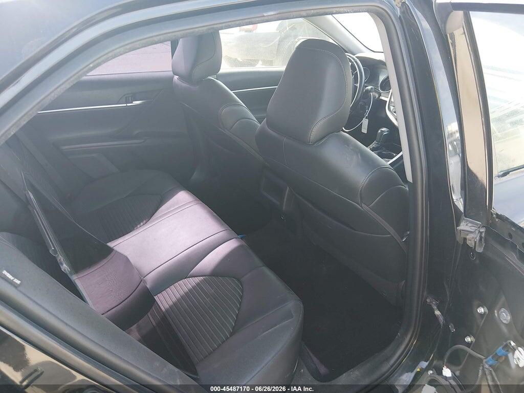 4T1B11HK0JU097563 2018 TOYOTA CAMRY photo no. 8