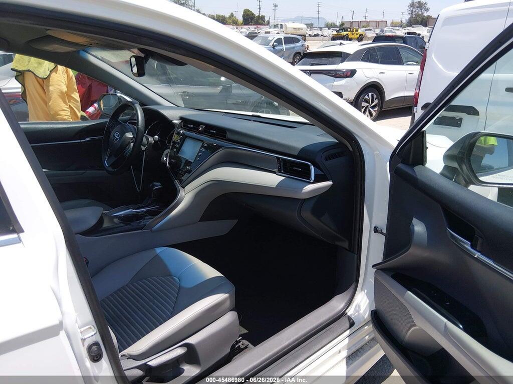 4T1B11HK0JU068340 2018 TOYOTA CAMRY photo no. 5