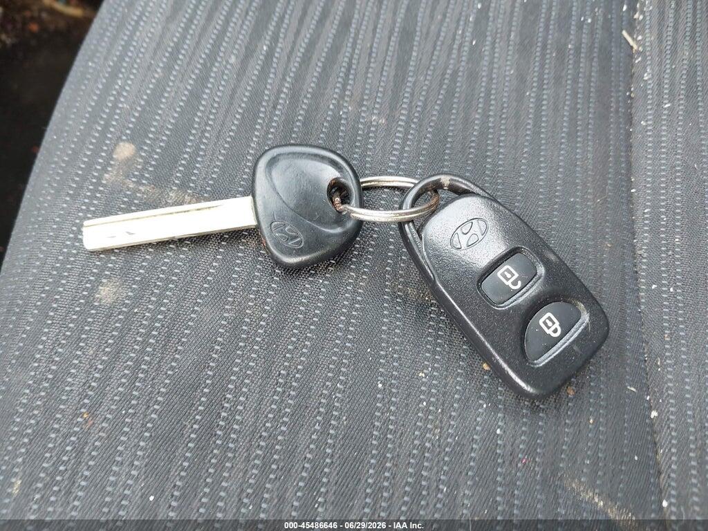 KMHCT5AE2HU319217 2017 HYUNDAI ACCENT photo no. 11