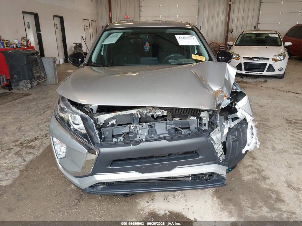 JA4AT4AA5JZ043220 2018 MITSUBISHI ECLIPSE CROSS photo no. 12
