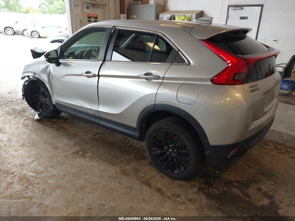 JA4AT4AA5JZ043220 2018 MITSUBISHI ECLIPSE CROSS photo no. 3