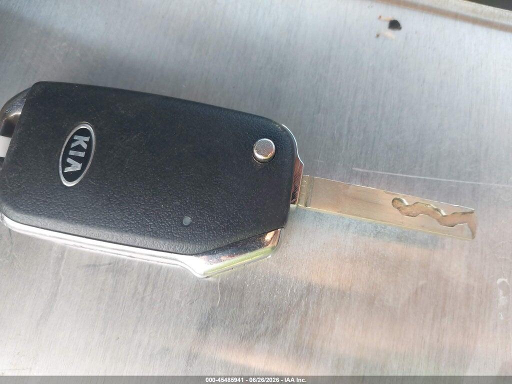 KNDJ23AU3L7736024 2020 KIA SOUL photo no. 11