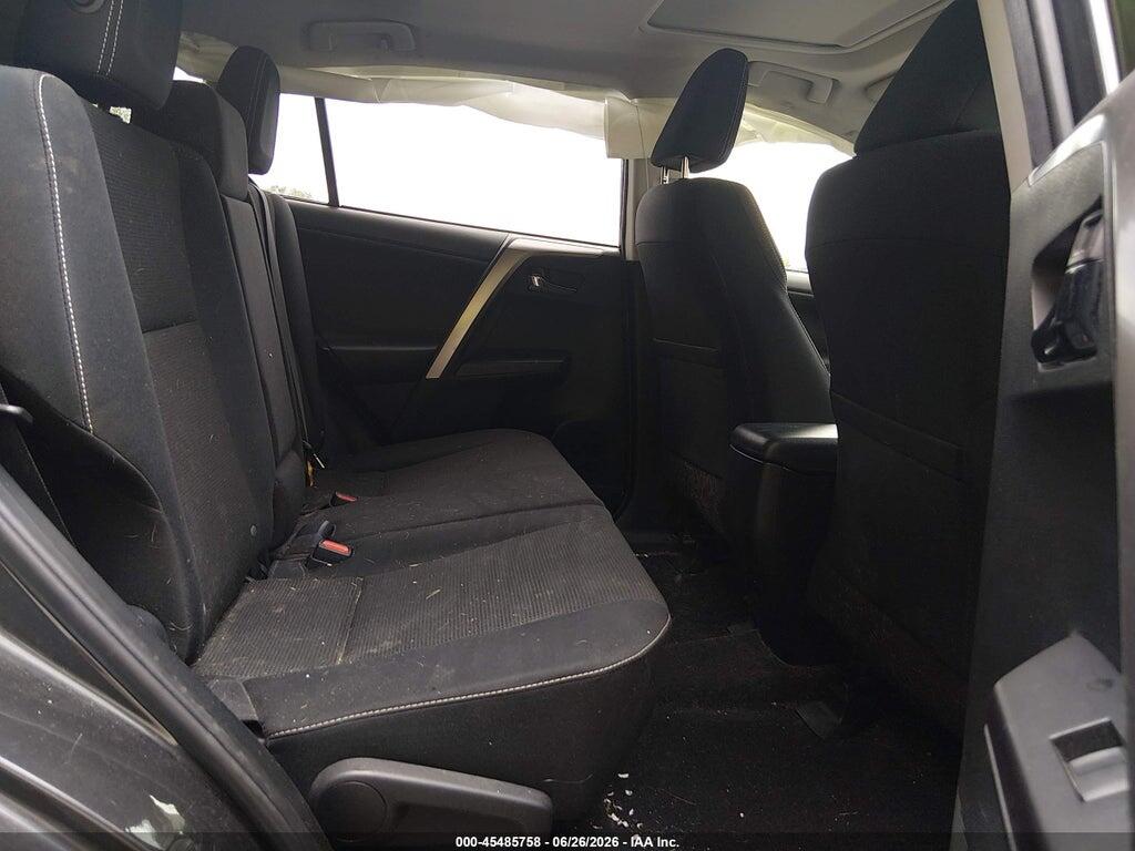 JTMRFREV5JJ721781 2018 TOYOTA RAV4 photo no. 8
