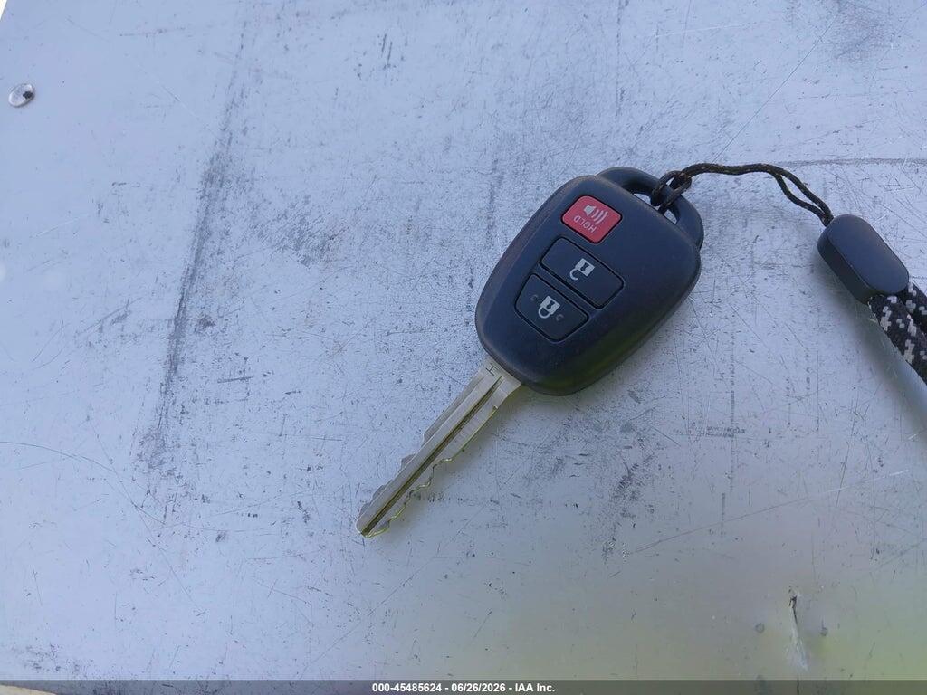JTDKDTB38G1122082 2016 TOYOTA PRIUS C photo no. 11