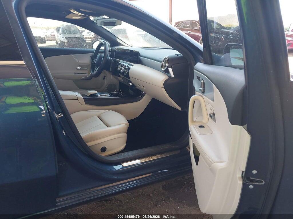 WDD3G4EB5KW020891 2019 MERCEDES-BENZ A 220 photo no. 5