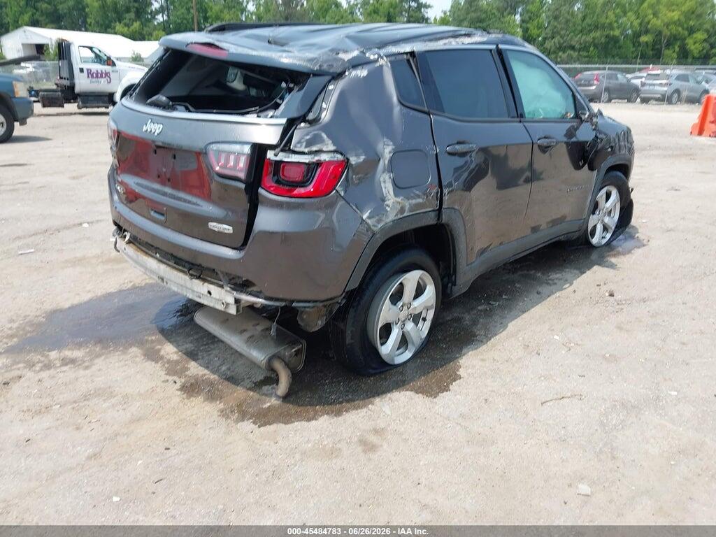 3C4NJDBB5JT112872 2018 JEEP COMPASS photo no. 4