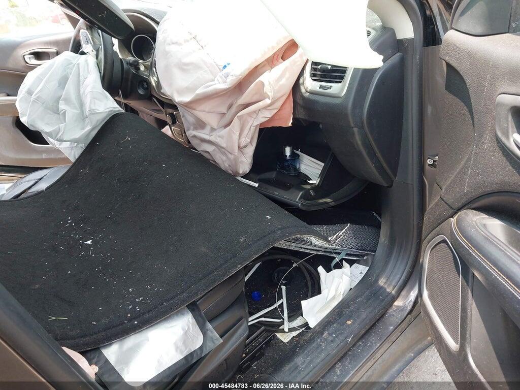 3C4NJDBB5JT112872 2018 JEEP COMPASS photo no. 5