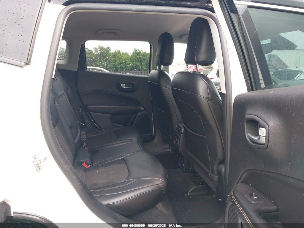 3C4NJCBB5JT318946 2018 JEEP COMPASS photo no. 8
