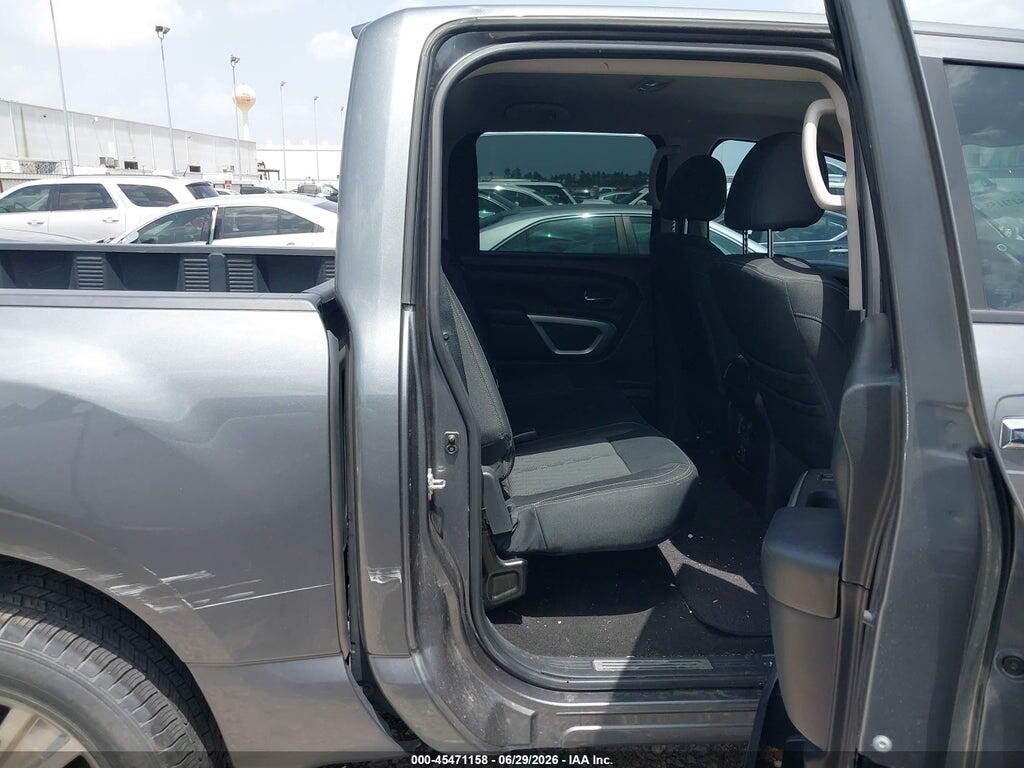 1N6AA1E67JN547675 2018 NISSAN TITAN photo no. 8