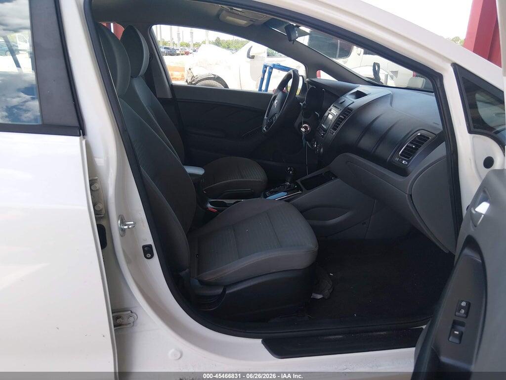 3KPFL4A7XHE076459 2017 KIA FORTE photo no. 5