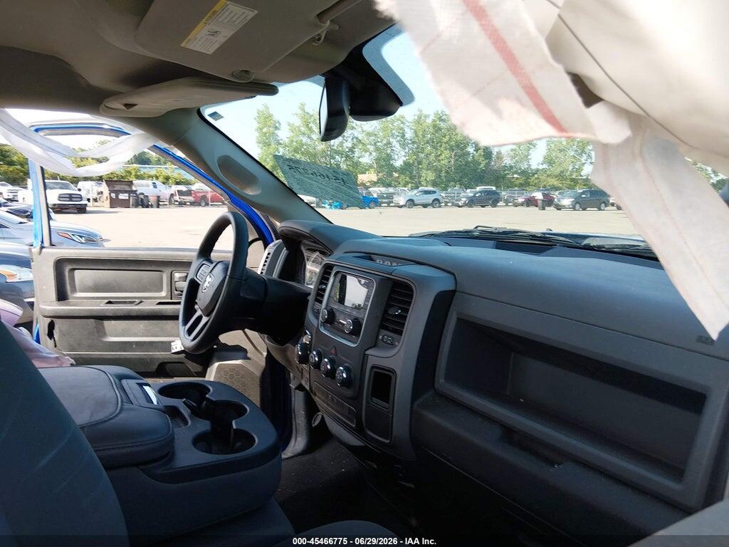 1C6RR7FG2JS246801 2018 RAM 1500 photo no. 5