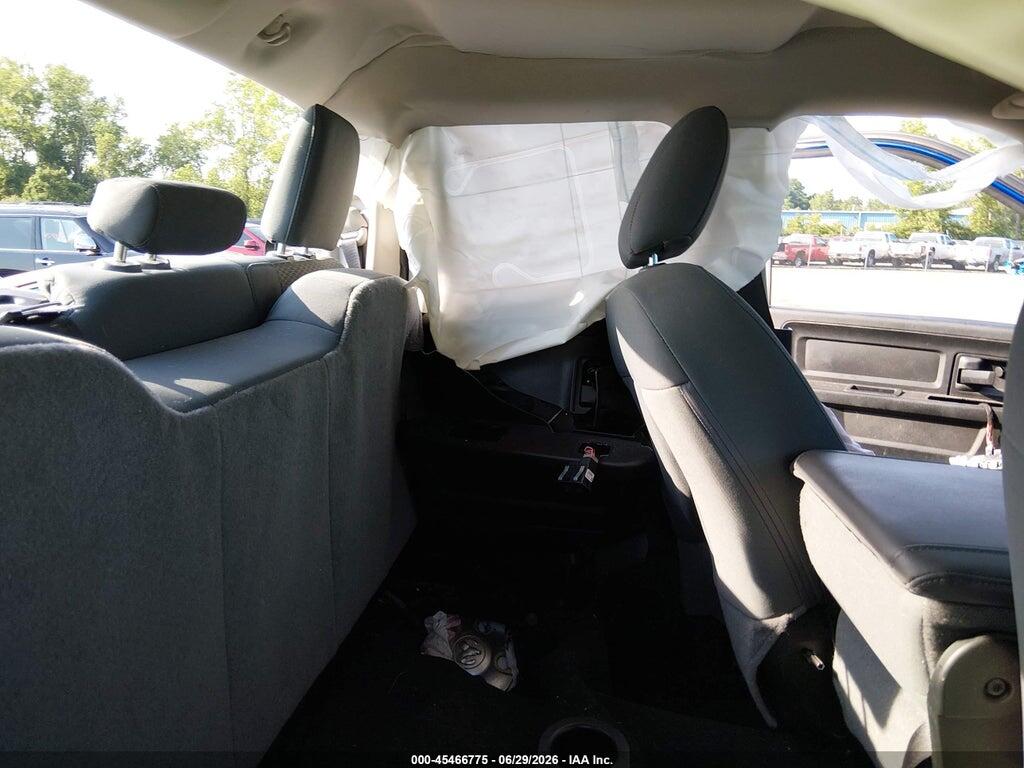 1C6RR7FG2JS246801 2018 RAM 1500 photo no. 8