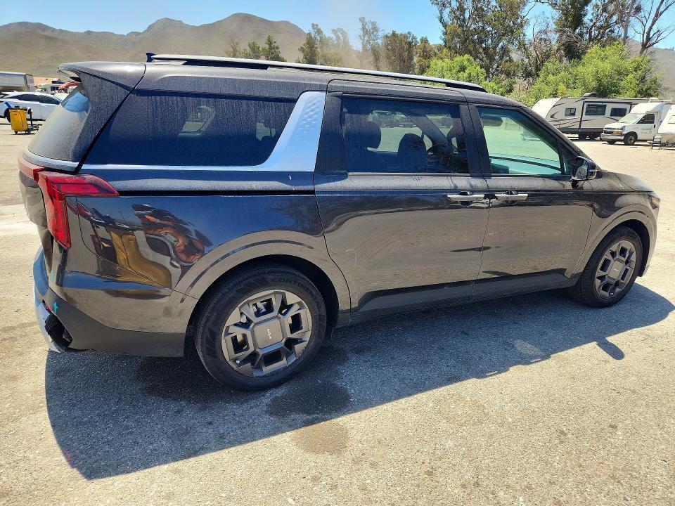 KNDNC5KA7T6098705 2026 KIA CARNIVAL photo no. 3