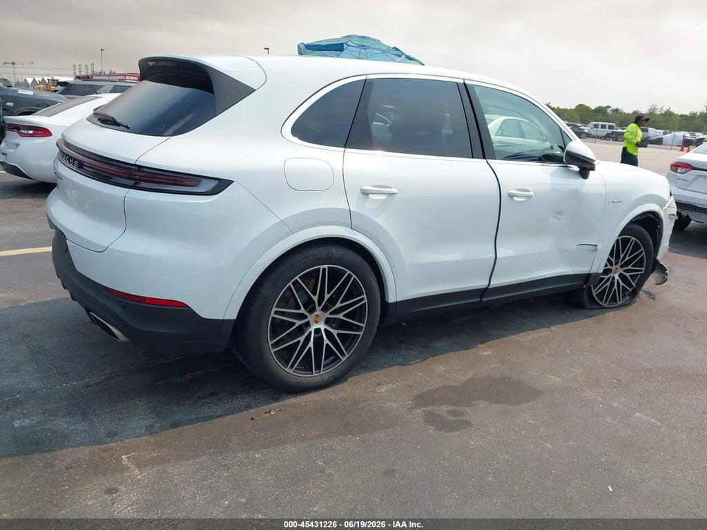 WP1AE2AY5RDA29584 2024 PORSCHE CAYENNE E-HYBRID photo no. 4