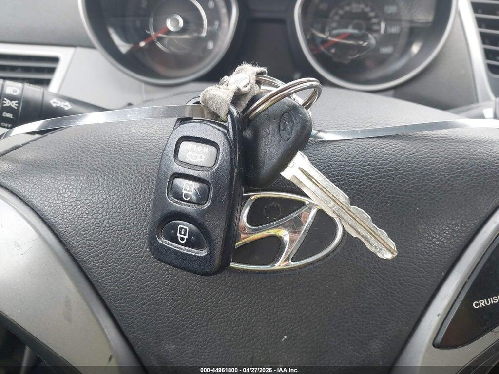 5NPDH4AE1GH784455 2016 HYUNDAI ELANTRA photo no. 11