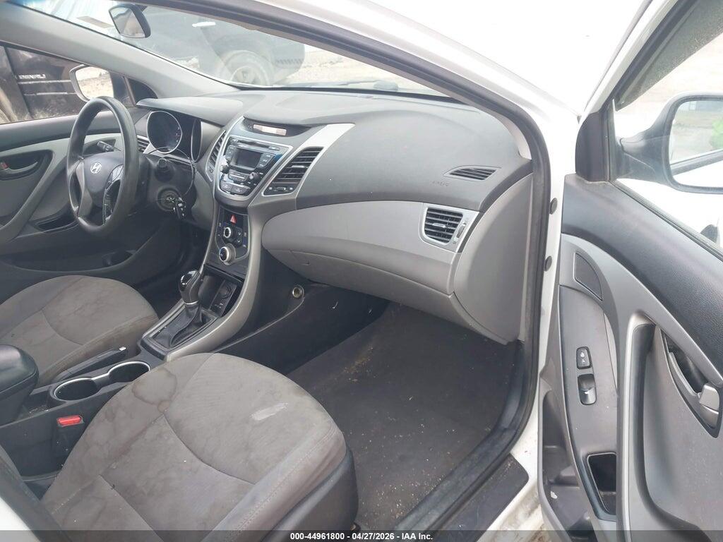 5NPDH4AE1GH784455 2016 HYUNDAI ELANTRA photo no. 5