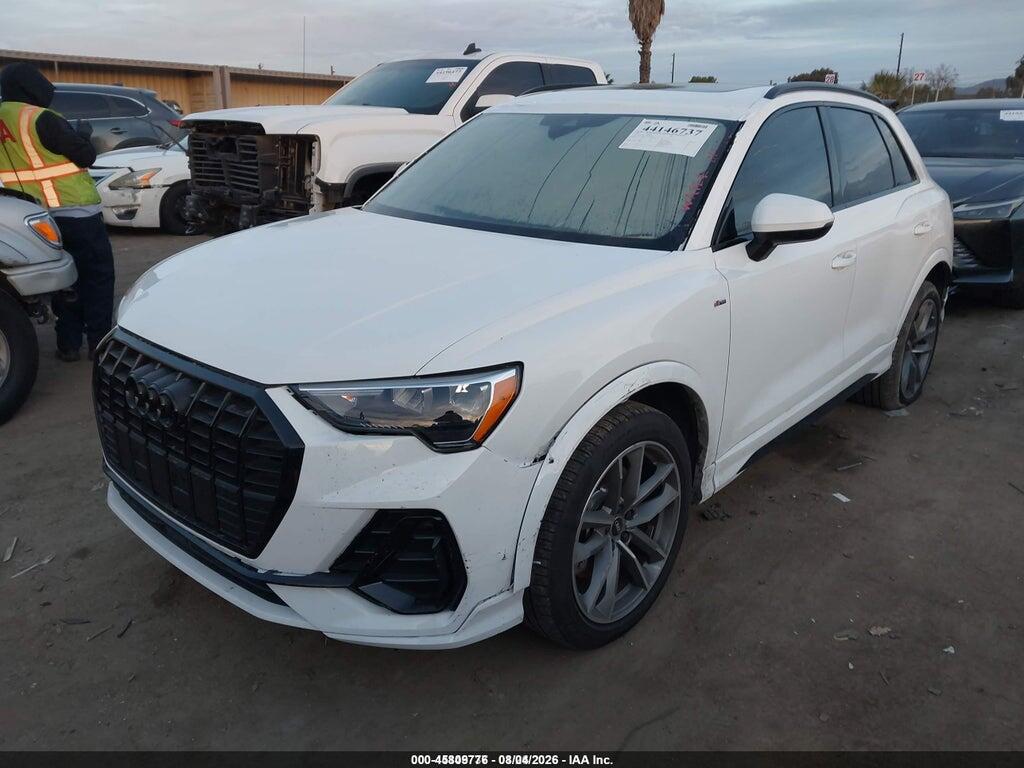 WA1DECF34N1137914 2022 AUDI Q3 photo no. 2