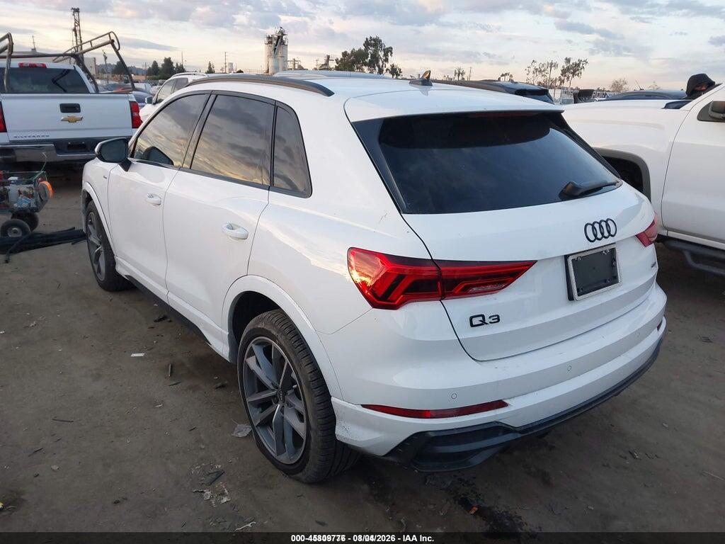 WA1DECF34N1137914 2022 AUDI Q3 photo no. 3