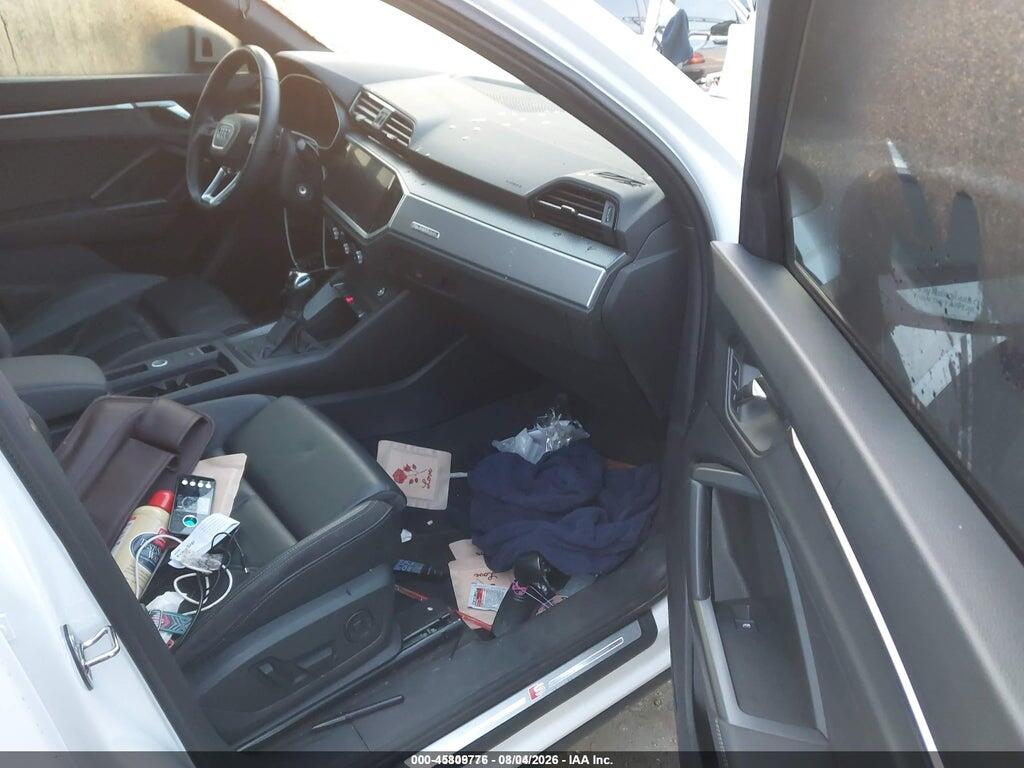 WA1DECF34N1137914 2022 AUDI Q3 photo no. 5
