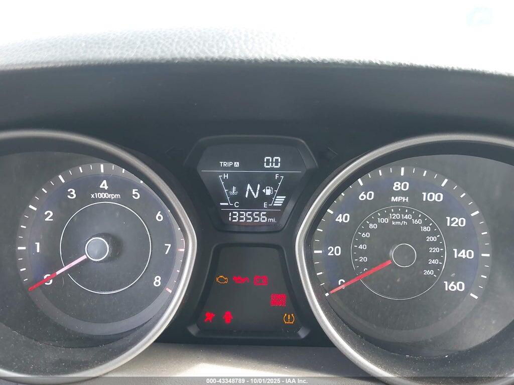 5NPDH4AEXGH687836 2016 HYUNDAI ELANTRA photo no. 7