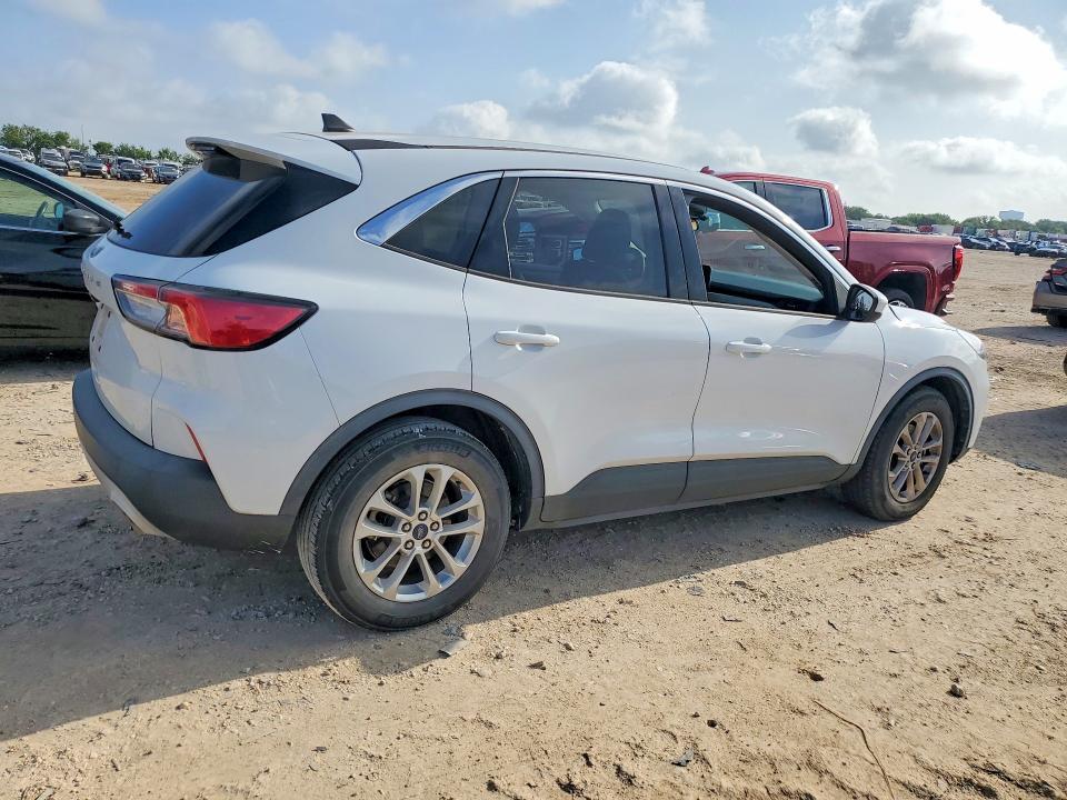 1FMCU0G67MUB26202 2021 FORD ESCAPE photo no. 3