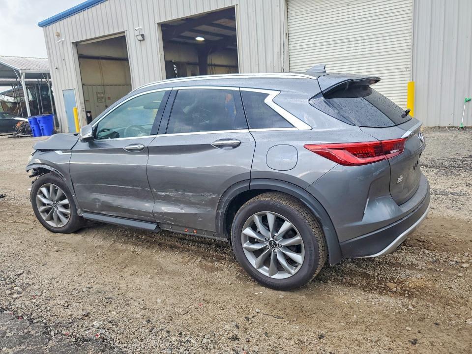 2021 INFINITI QX50 ESSENTIAL — Фото 2 из 12