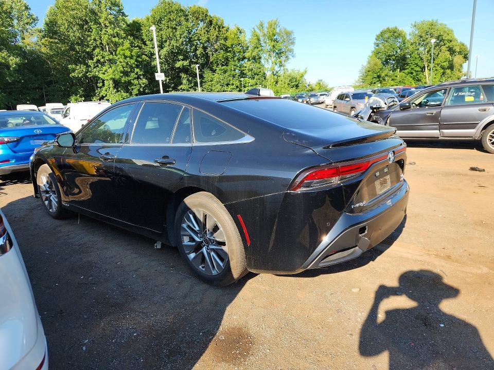2022 TOYOTA MIRAI XLE — Фото 2 из 12