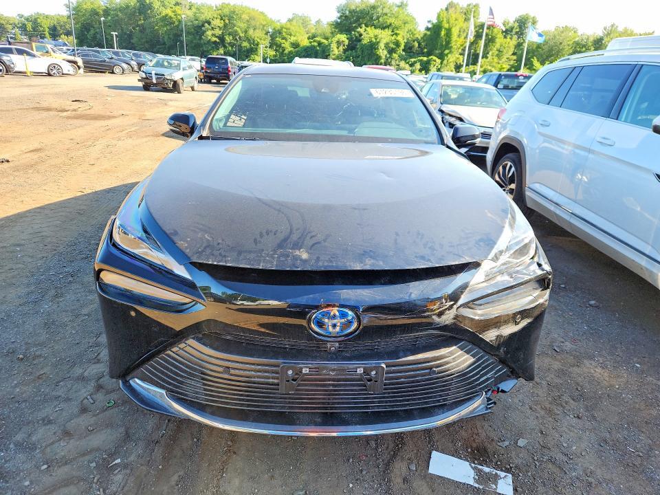 2022 TOYOTA MIRAI XLE — Фото 5 из 12