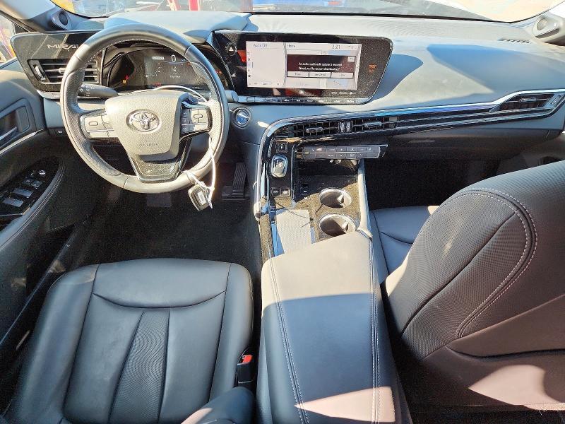 2022 TOYOTA MIRAI XLE — Фото 8 из 12