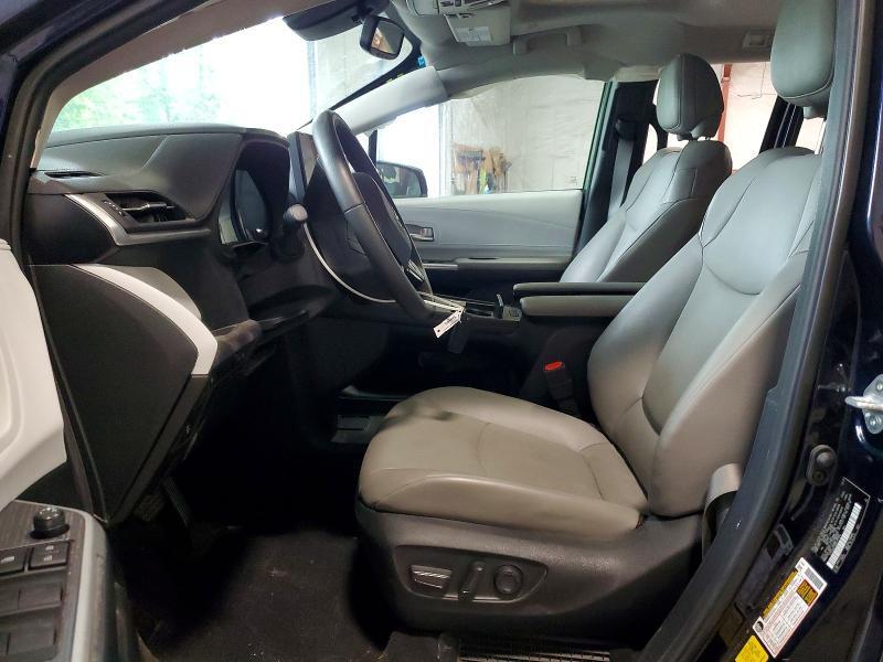 2025 TOYOTA SIENNA XLE 7-PASSENGER — Фото 7 из 14