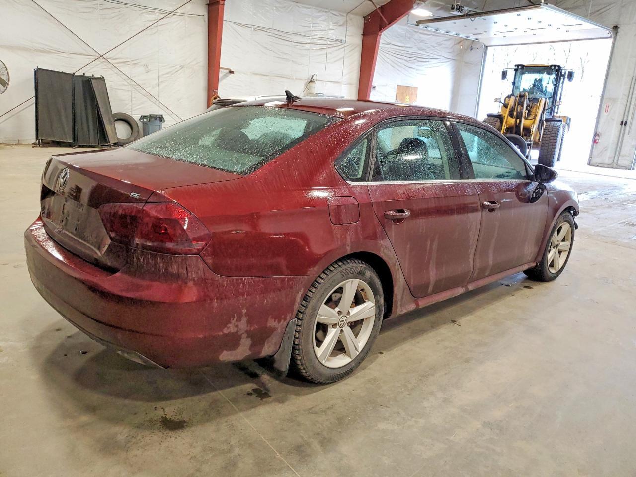 2012 VOLKSWAGEN PASSAT — Фото 3 из 12