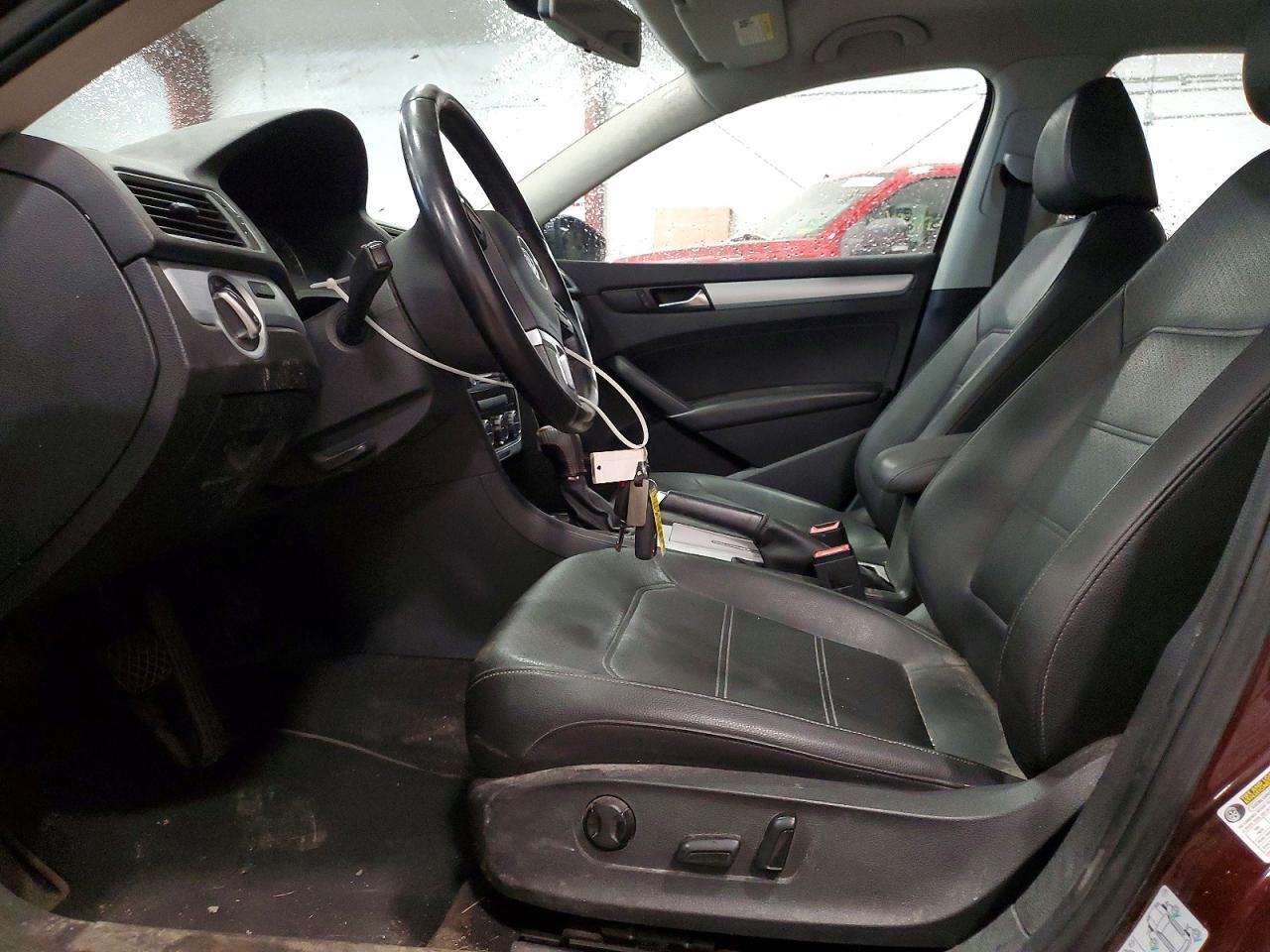 2012 VOLKSWAGEN PASSAT — Фото 7 из 12