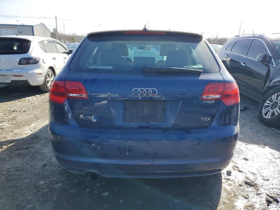 2012 AUDI A3 PREMIUM — Фото 6 из 12