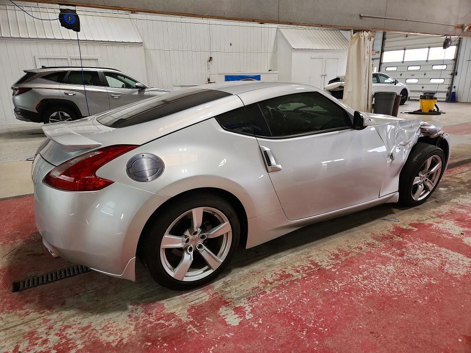 2012 NISSAN 370Z BASE — Фото 3 из 12