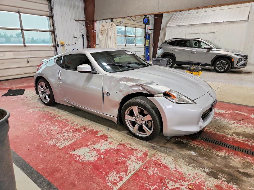 2012 NISSAN 370Z BASE — Фото 4 из 12