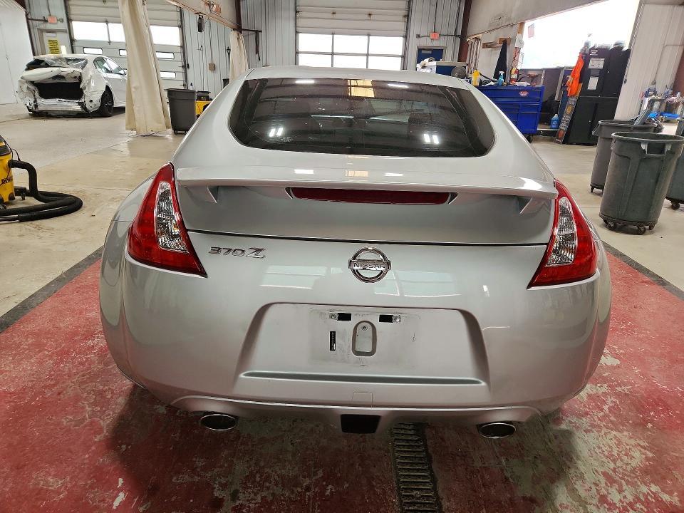 2012 NISSAN 370Z BASE — Фото 6 из 12