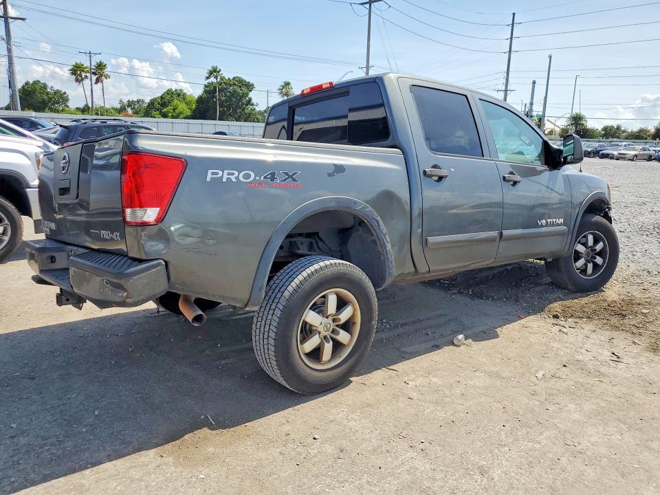 2012 NISSAN TITAN SV — Фото 3 из 12