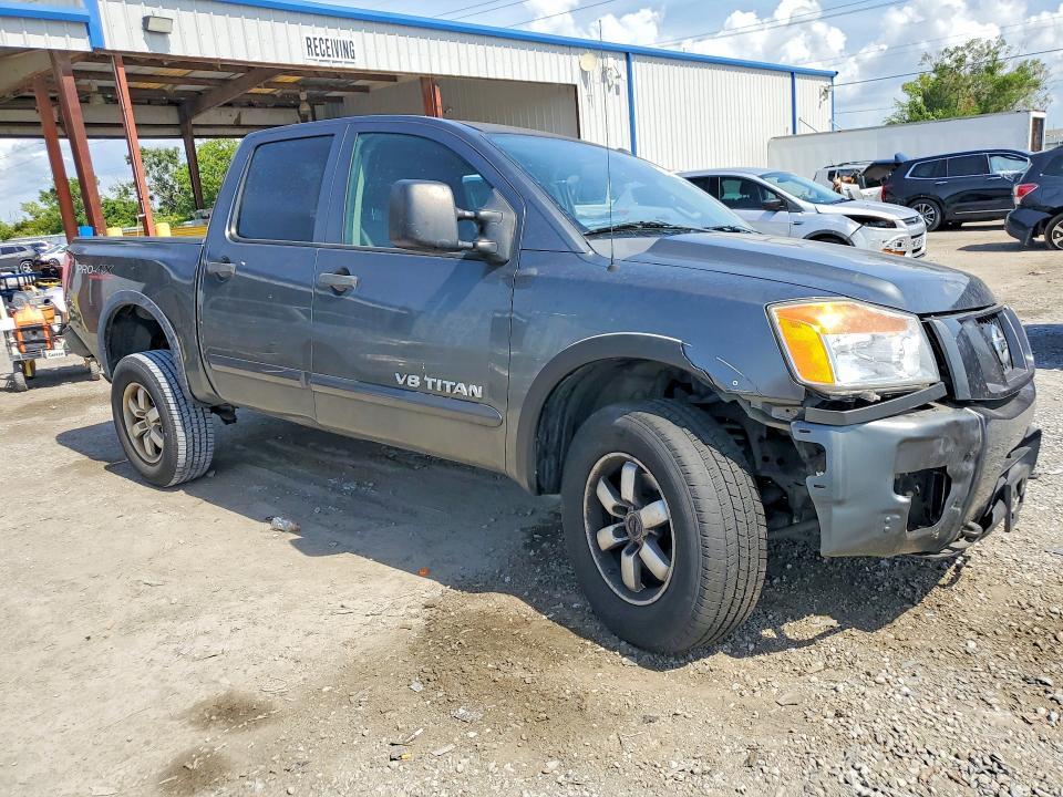 2012 NISSAN TITAN SV — Фото 4 из 12