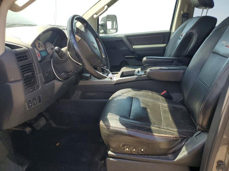 2012 NISSAN TITAN SV — Фото 7 из 12
