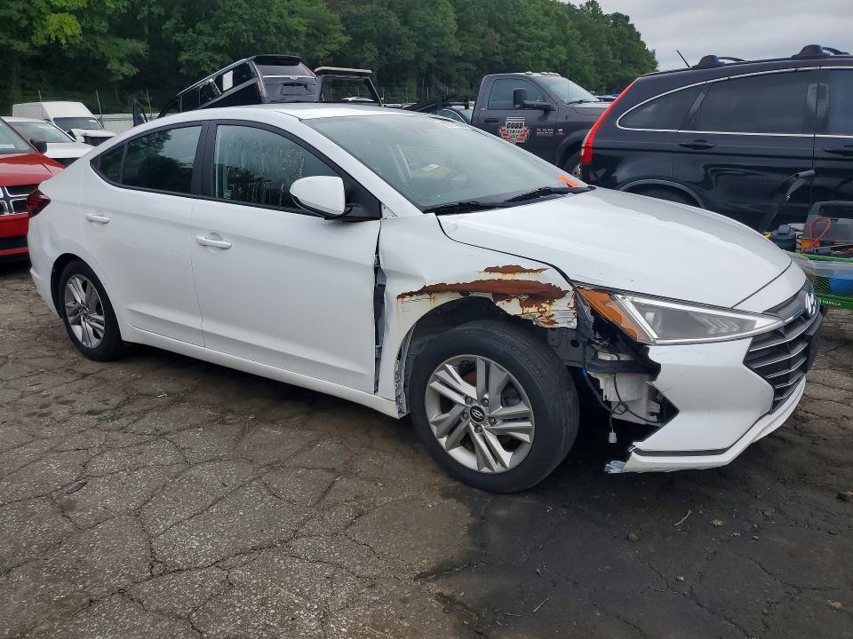 2020 HYUNDAI ELANTRA SEL — Фото 4 из 12