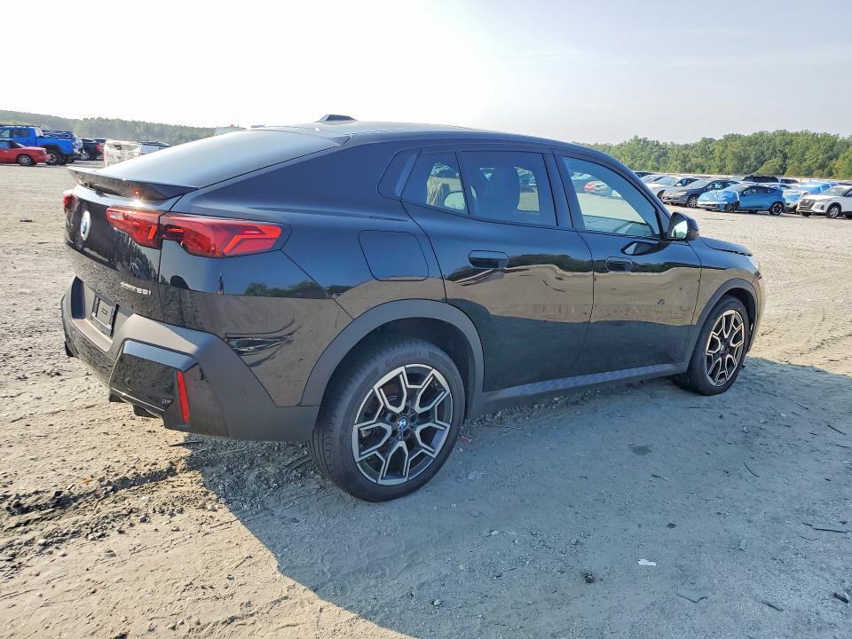 2026 BMW X2 XDRIVE28I — Фото 3 из 13