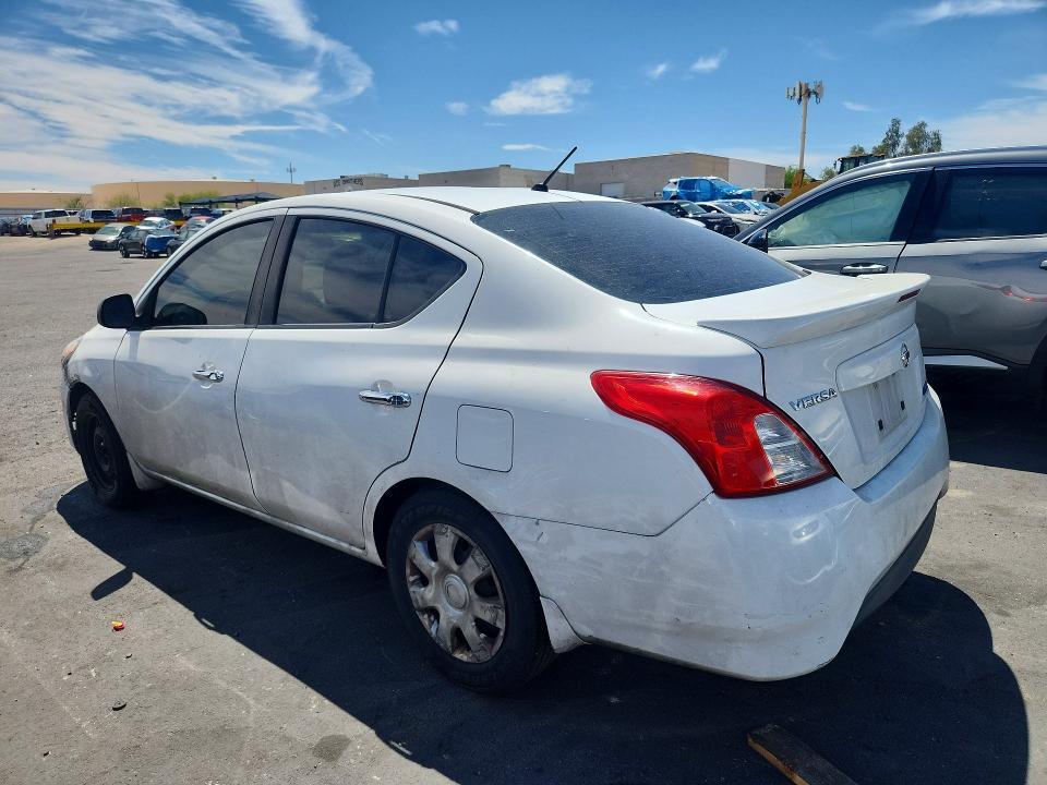 2015 NISSAN VERSA 1.6 SV — Фото 2 из 12