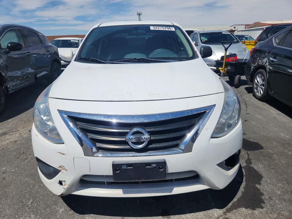 2015 NISSAN VERSA 1.6 SV — Фото 5 из 12